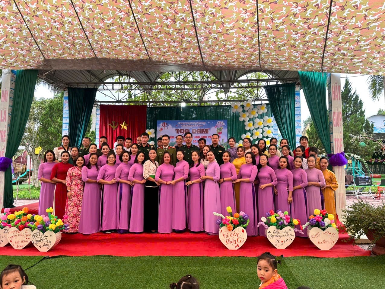 TỌA ĐÀM KỶ NIỆM 43 NĂM NGÀY NHÀ GIÁO VIỆT NAM 20/11 TẠI TRƯỜNG MẦM NON HOA BAN, XÃ MƯỜNG NHÉ